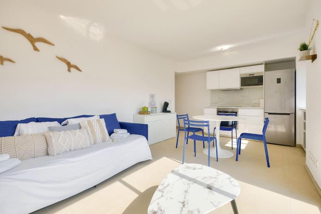 Apartment T2 Avec Terrasse Et Parking Prive Au Coeur De